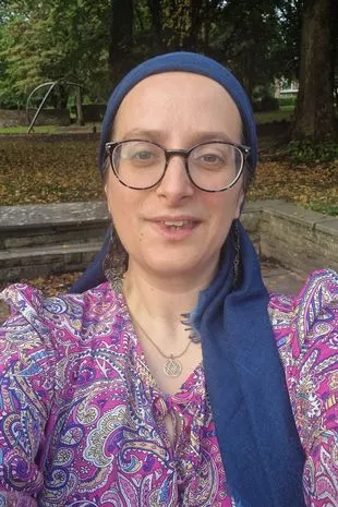 “当我看到婚纱照的时候,我很难过,但后来一句话改变了我的生活。”