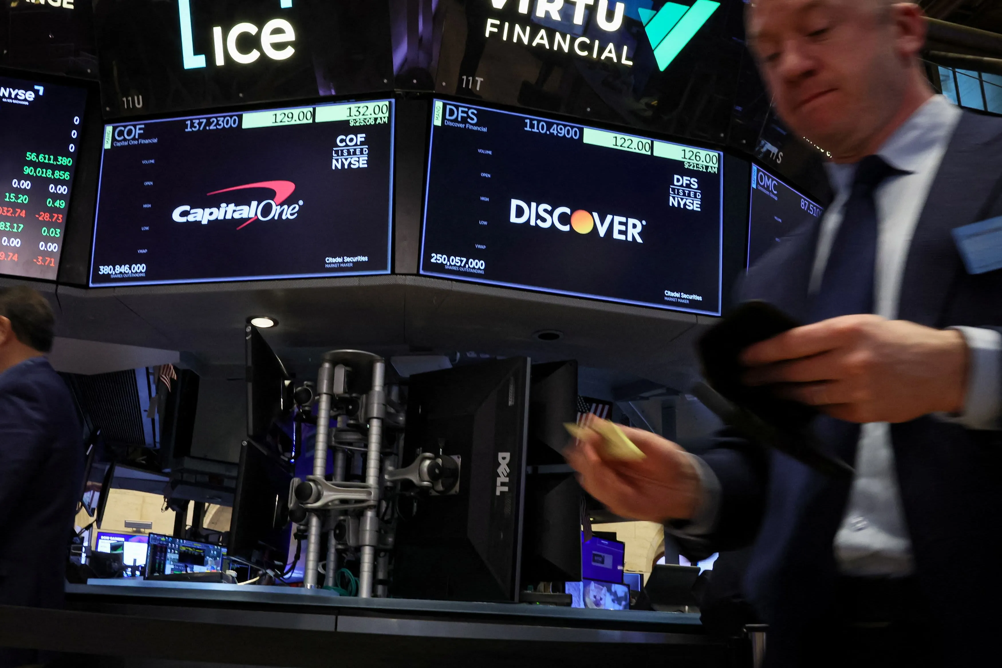 突发新闻:市场对第一资本金融公司股票表现的反应