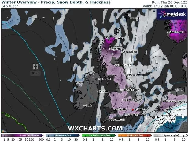 降雪地图显示,元旦当天英国将迎来每小时2厘米的小雪