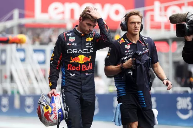 Jos Verstappen对儿子Max贴上“公牛”标签的昂贵红旗的愤怒反应
