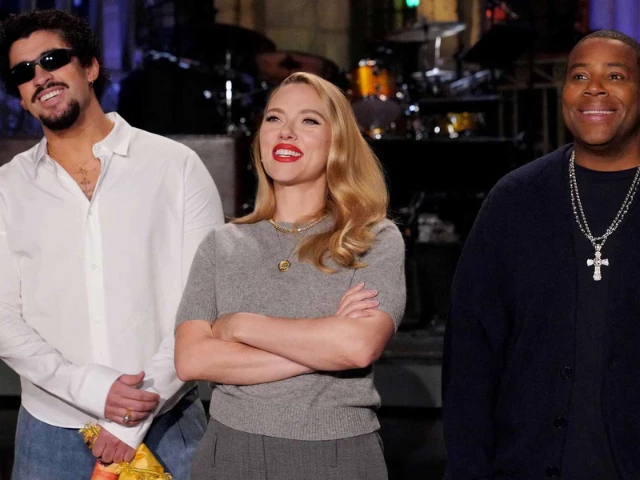 《SNL50》：斯嘉丽·约翰逊、迈克尔·切和坏兔子以音乐、小品和令人惊讶的道歉结束了这一季
