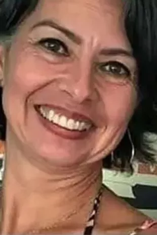 三名女子在家庭聚会上吃蛋糕后死亡，警方展开调查