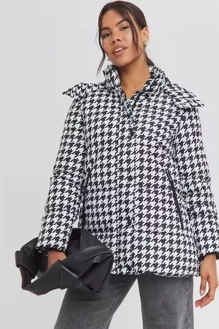 我们为Hugo Boss 230英镑的猎犬纹羽绒服找到了一件40英镑的仿品